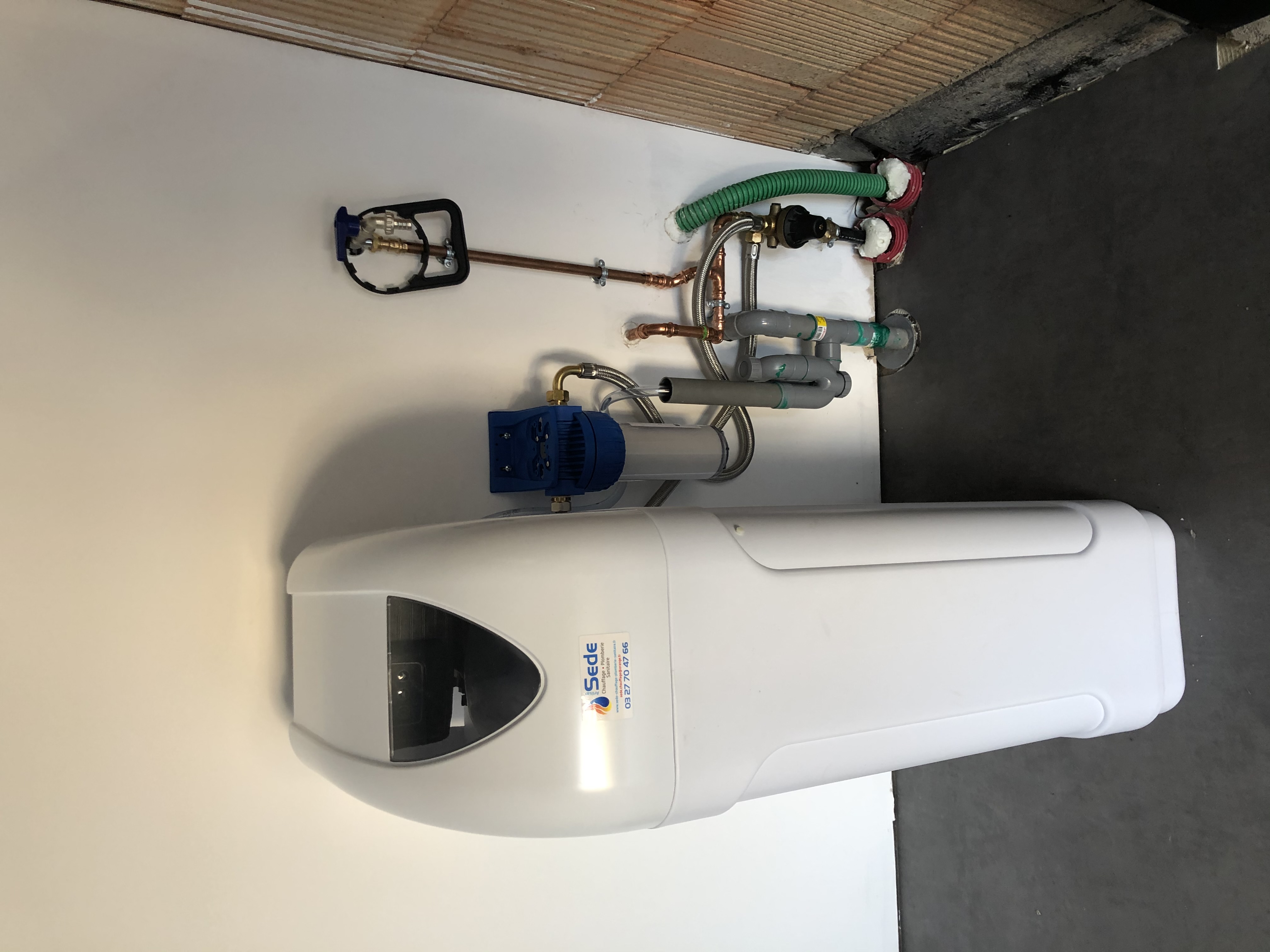 Installation d'adoucisseur en cuisine - Bouchain