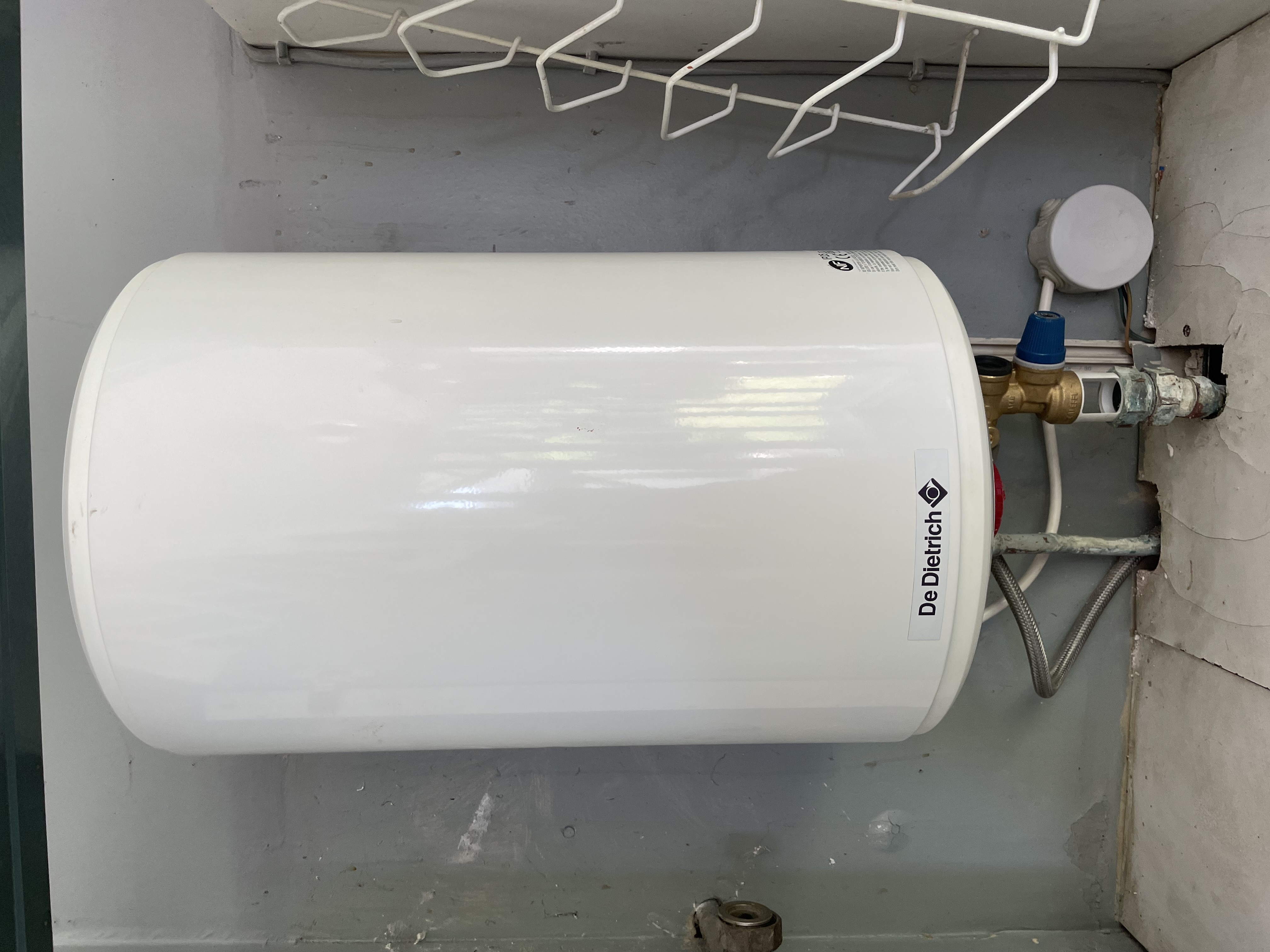 Ballon eau chaude finition soignée - Solesmes